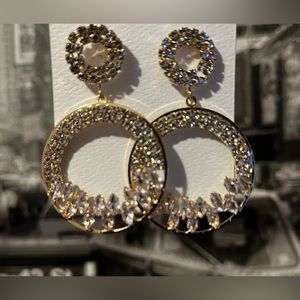 Gold Fashion Earrings!